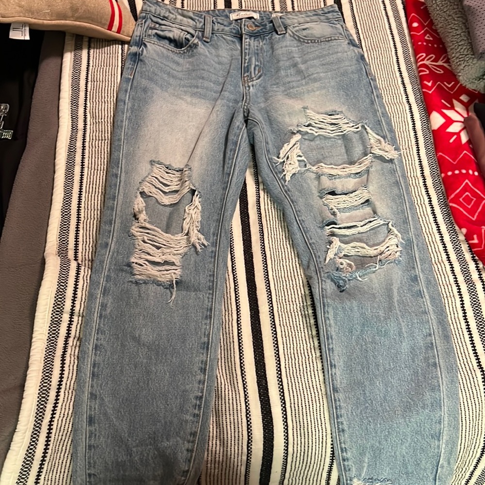 KanCan Signature High Rise Relaxed Fit Boyfriend Jean